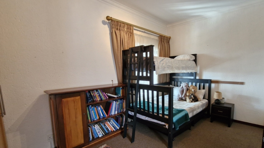 4 Bedroom Property for Sale in Eldoraigne Gauteng