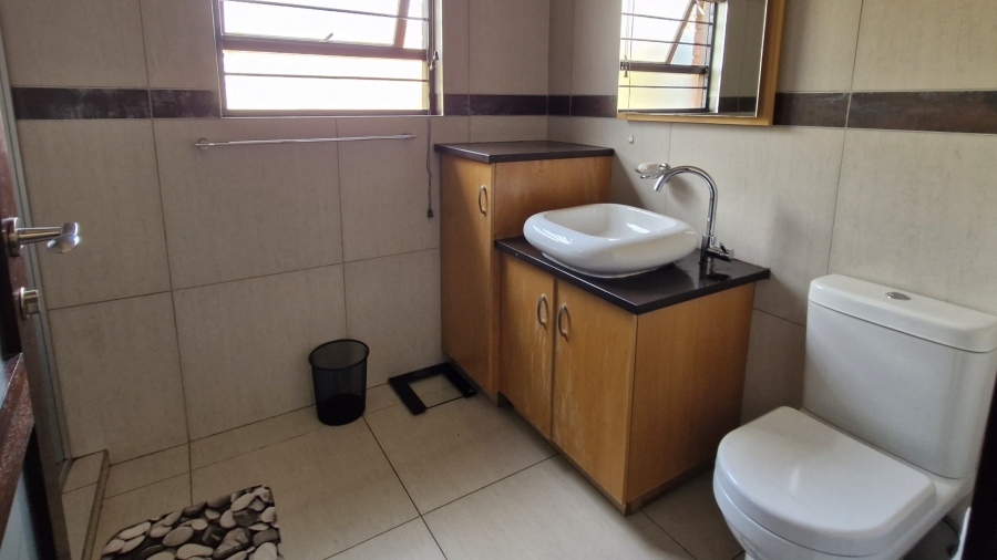 4 Bedroom Property for Sale in Eldoraigne Gauteng