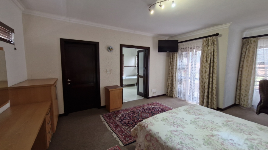 4 Bedroom Property for Sale in Eldoraigne Gauteng