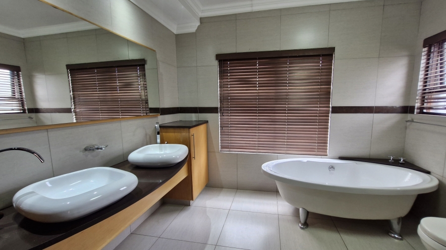 4 Bedroom Property for Sale in Eldoraigne Gauteng