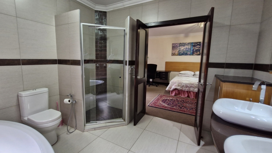 4 Bedroom Property for Sale in Eldoraigne Gauteng