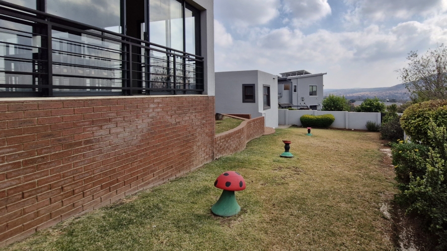 4 Bedroom Property for Sale in Eldoraigne Gauteng