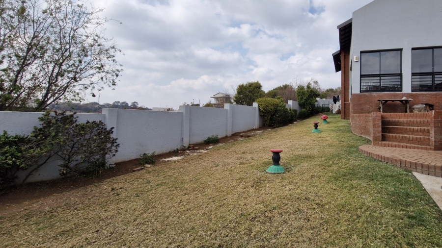 4 Bedroom Property for Sale in Eldoraigne Gauteng