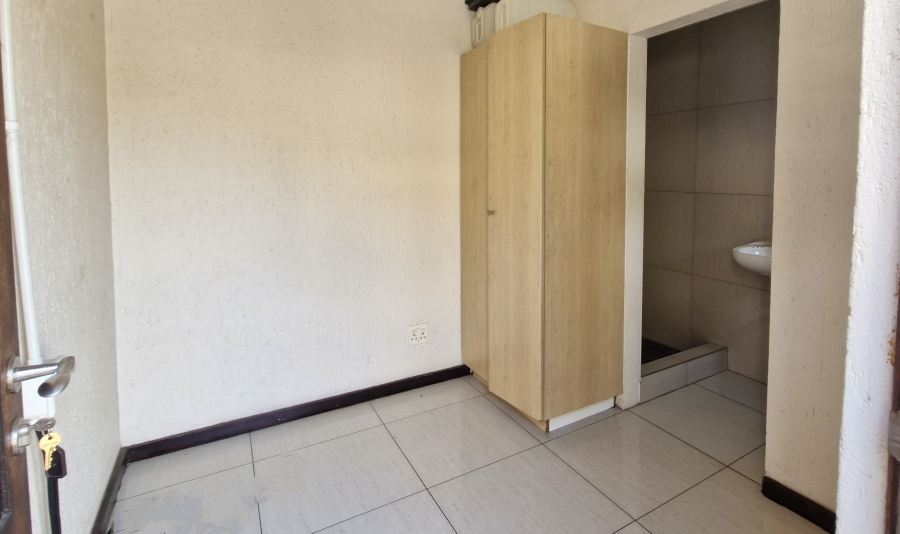 4 Bedroom Property for Sale in Eldoraigne Gauteng