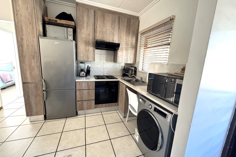 1 Bedroom Property for Sale in Beverley Gauteng