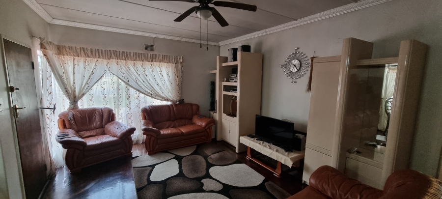 5 Bedroom Property for Sale in Elspark Gauteng