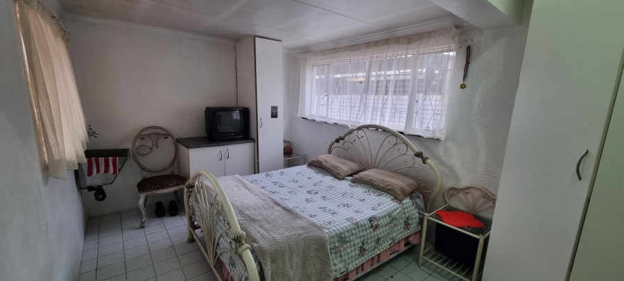 5 Bedroom Property for Sale in Elspark Gauteng