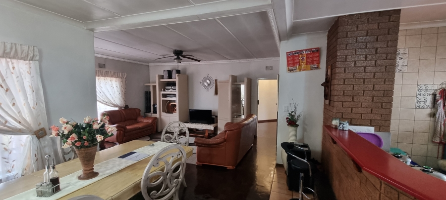 5 Bedroom Property for Sale in Elspark Gauteng