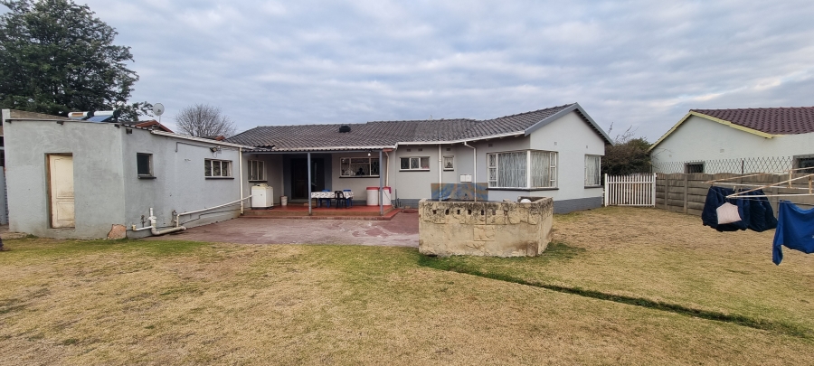 5 Bedroom Property for Sale in Elspark Gauteng