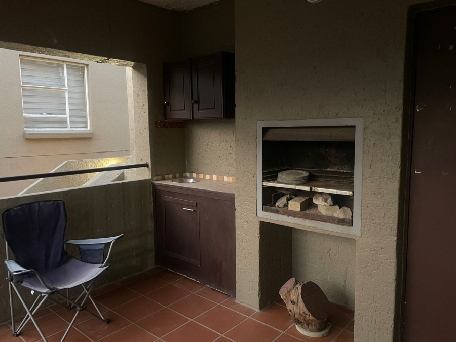 To Let 3 Bedroom Property for Rent in Breaunanda Gauteng
