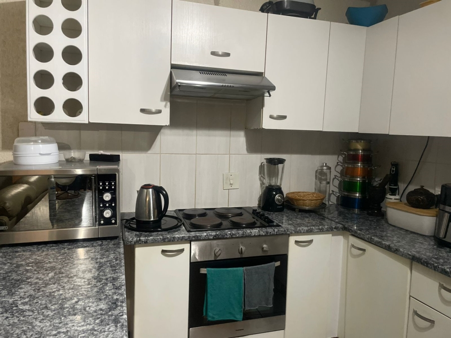 To Let 3 Bedroom Property for Rent in Breaunanda Gauteng