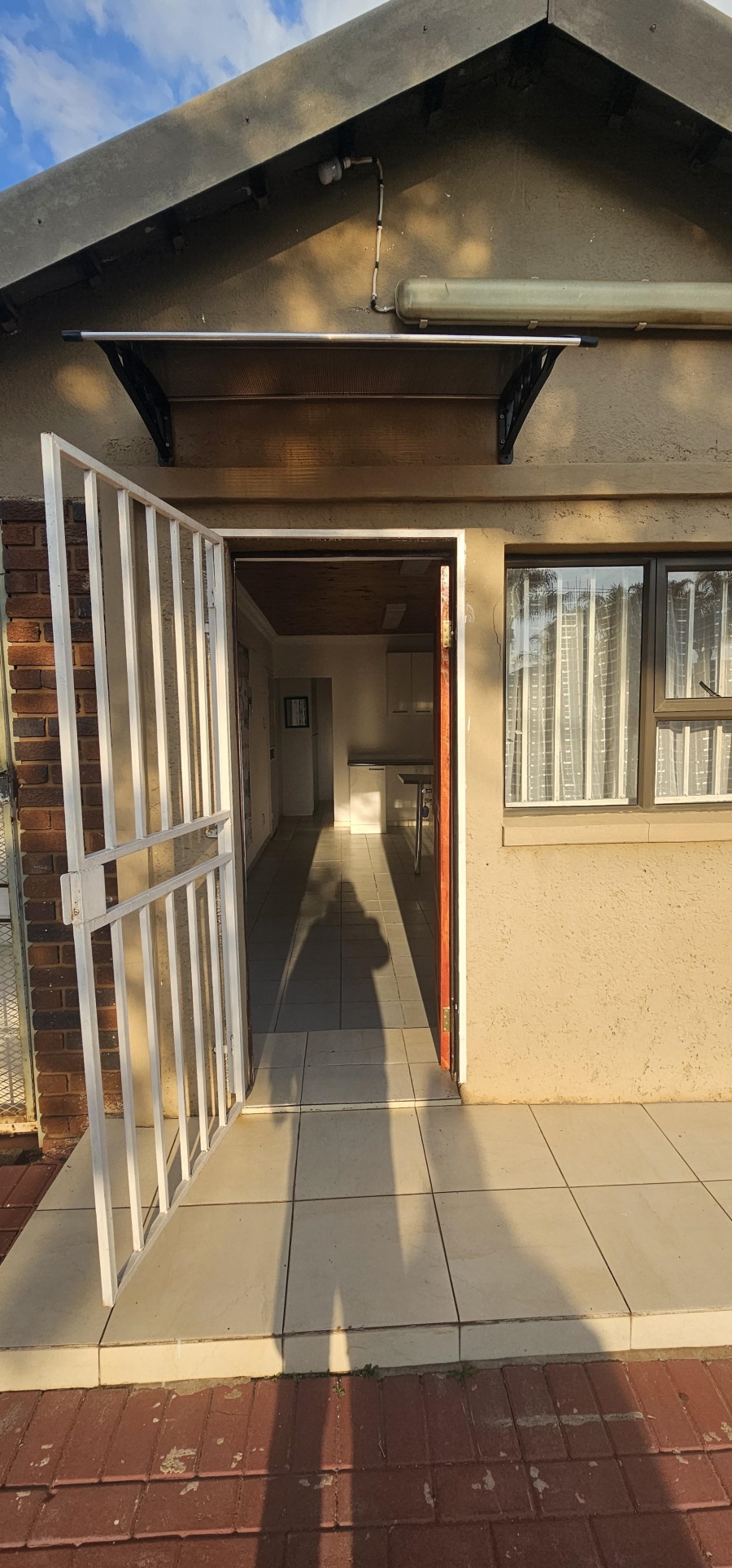 To Let 1 Bedroom Property for Rent in Erasmia Gauteng