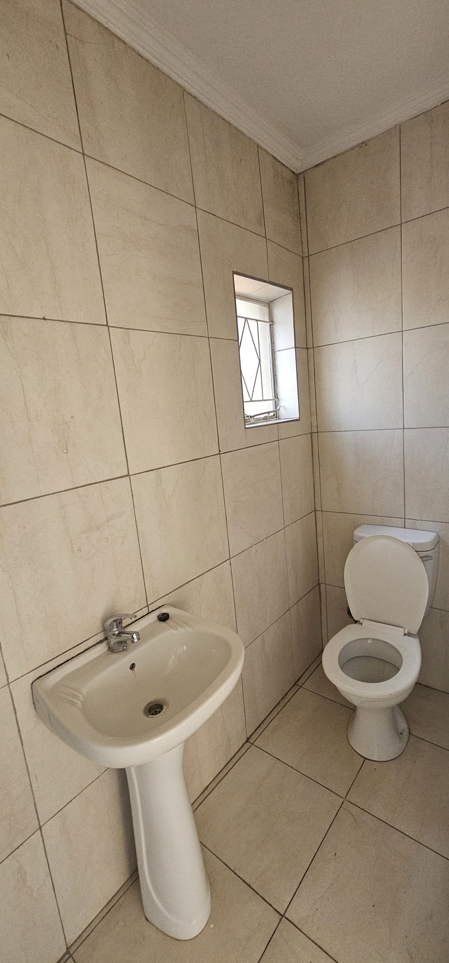 To Let 1 Bedroom Property for Rent in Erasmia Gauteng