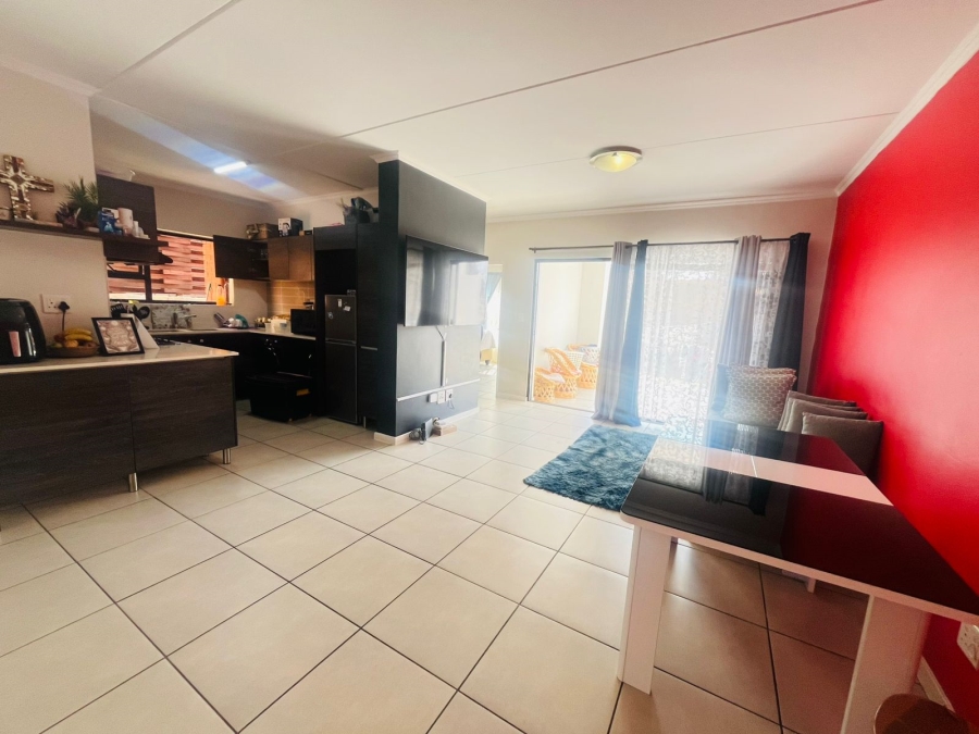 To Let 3 Bedroom Property for Rent in Olivedale Gauteng