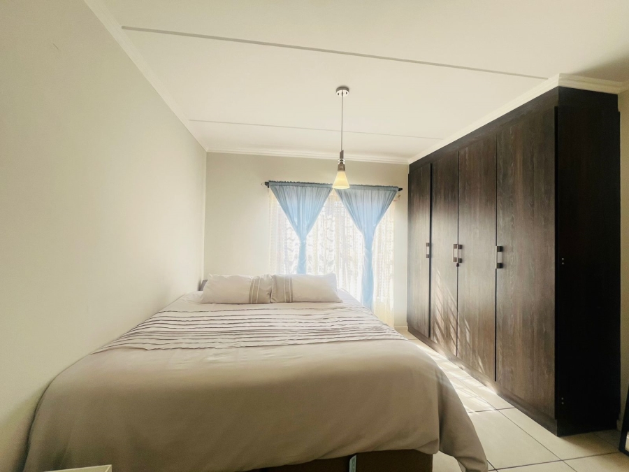 To Let 3 Bedroom Property for Rent in Olivedale Gauteng
