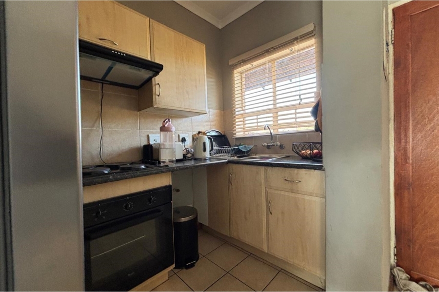 To Let 1 Bedroom Property for Rent in Karenpark Gauteng