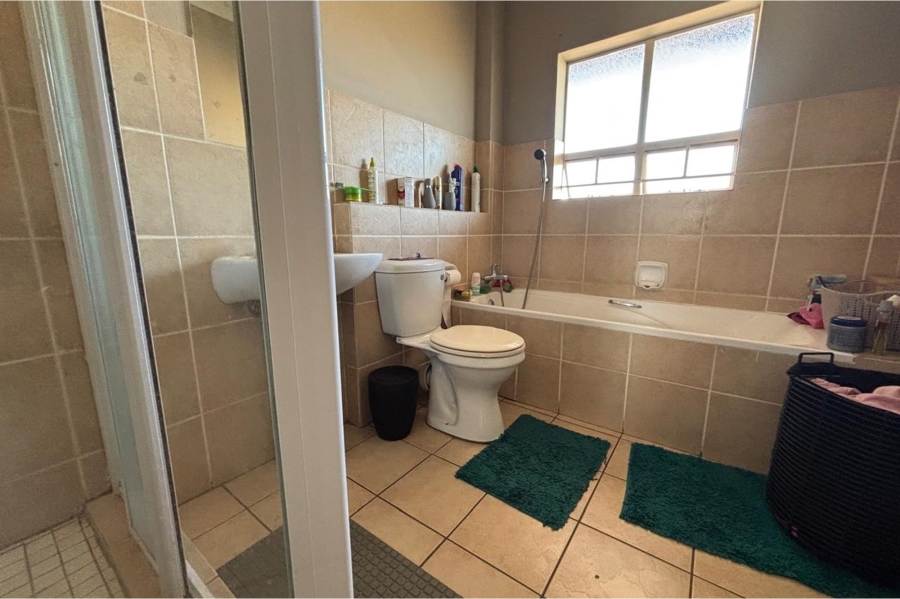 To Let 1 Bedroom Property for Rent in Karenpark Gauteng