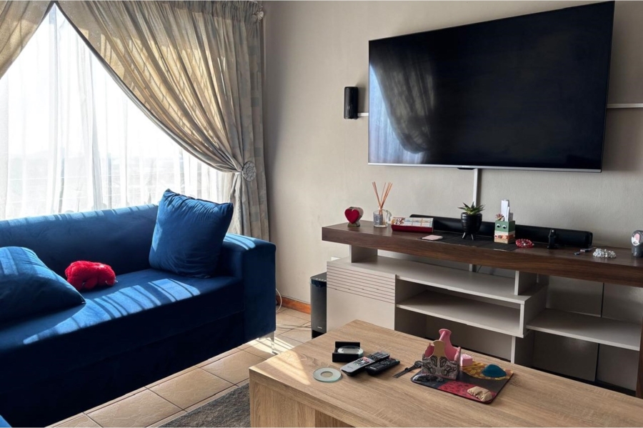 To Let 1 Bedroom Property for Rent in Karenpark Gauteng