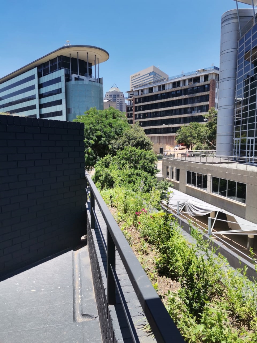 1 Bedroom Property for Sale in Sandown Gauteng