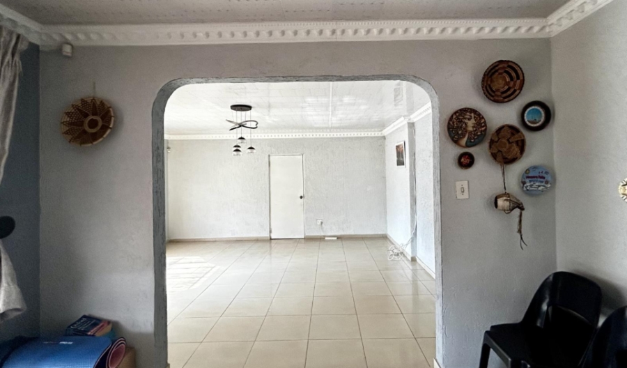 6 Bedroom Property for Sale in The Orchards Gauteng