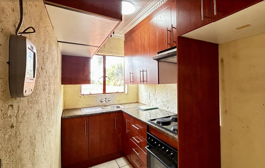 6 Bedroom Property for Sale in The Orchards Gauteng