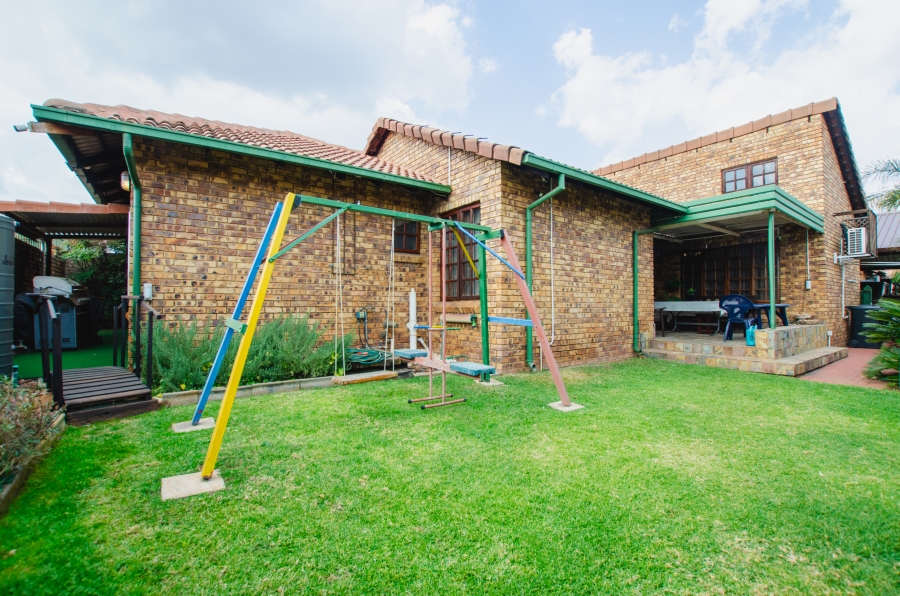 3 Bedroom Property for Sale in Clubview Gauteng