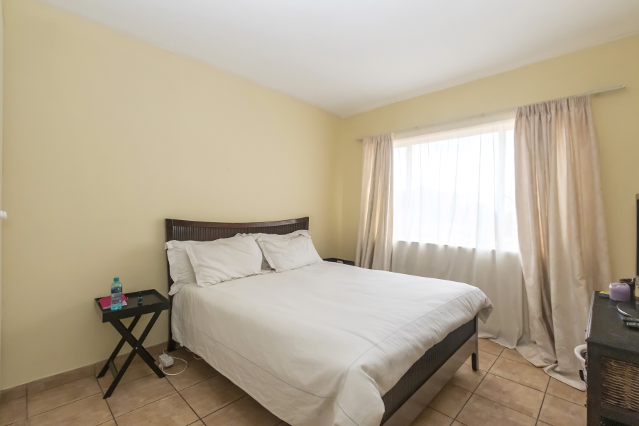 To Let 2 Bedroom Property for Rent in North Riding Gauteng