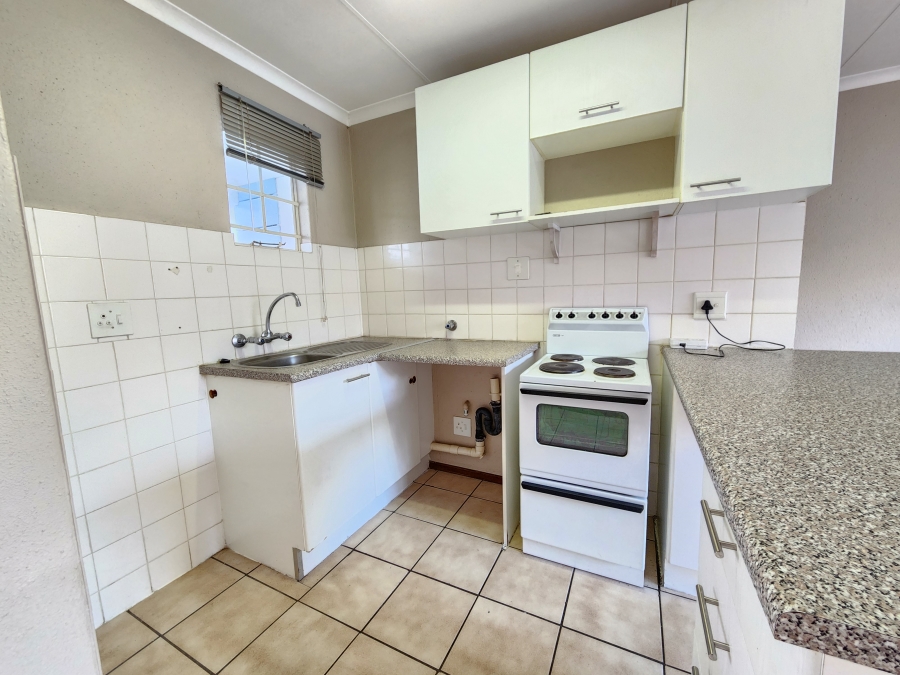 To Let 2 Bedroom Property for Rent in Groenkloof Gauteng