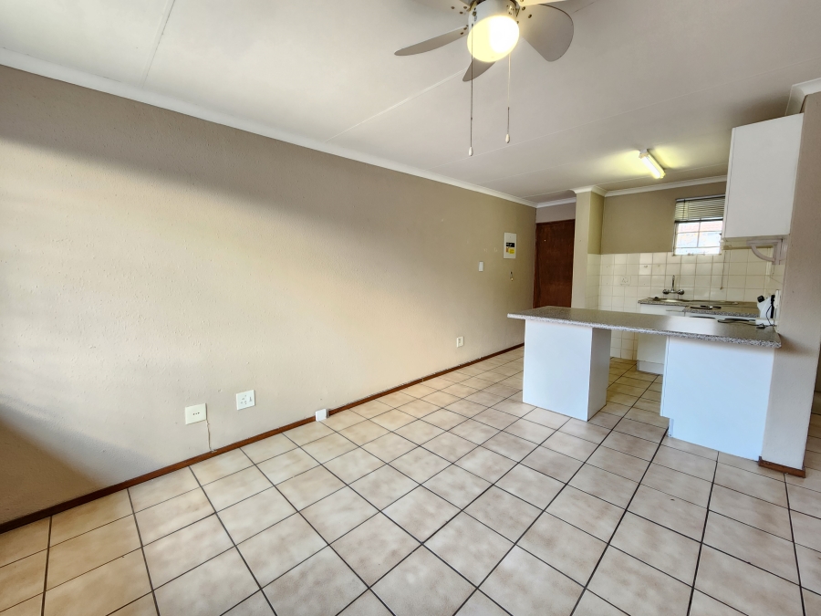 To Let 2 Bedroom Property for Rent in Groenkloof Gauteng
