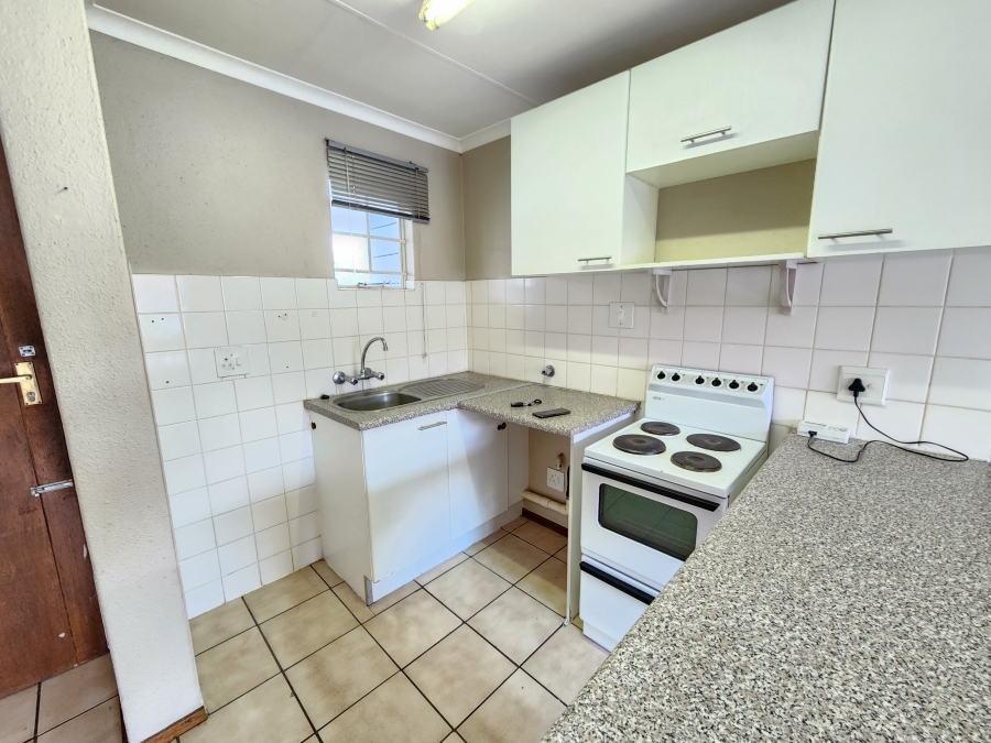 To Let 2 Bedroom Property for Rent in Groenkloof Gauteng