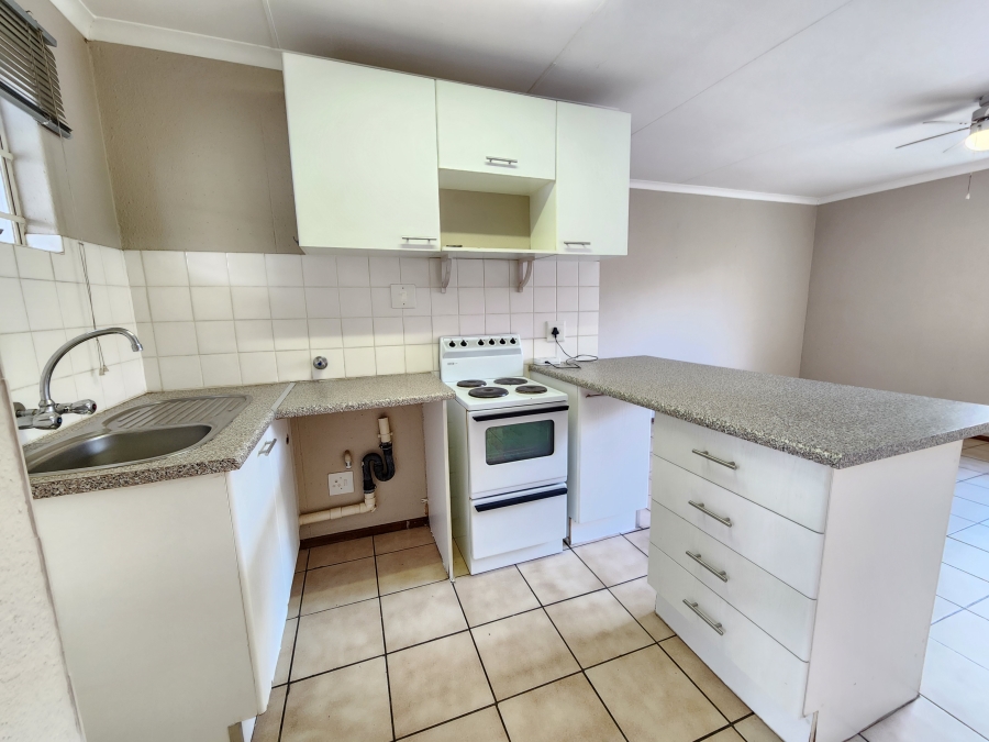 To Let 2 Bedroom Property for Rent in Groenkloof Gauteng