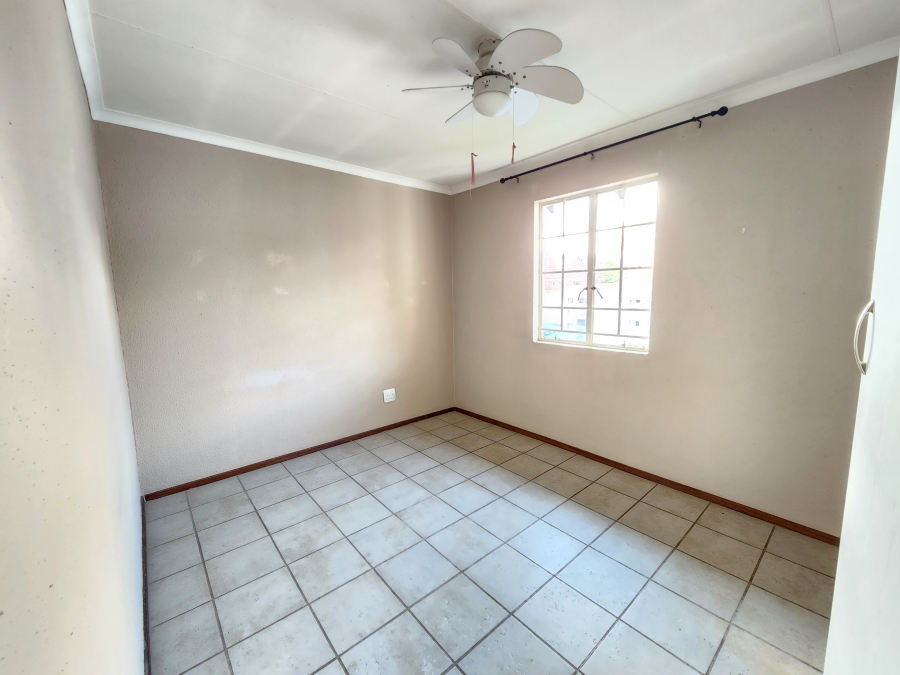 To Let 2 Bedroom Property for Rent in Groenkloof Gauteng