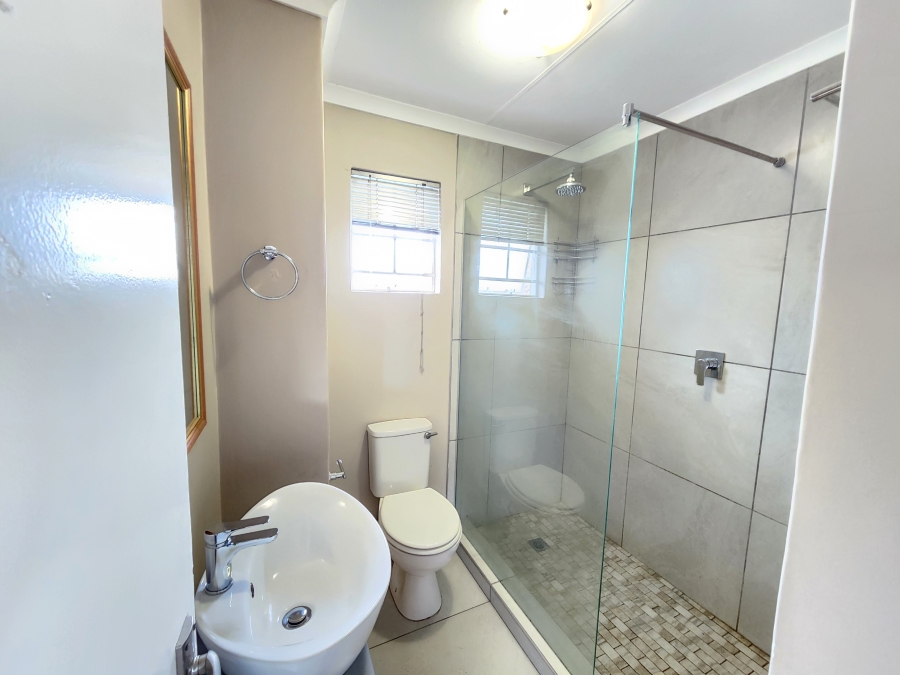 To Let 2 Bedroom Property for Rent in Groenkloof Gauteng