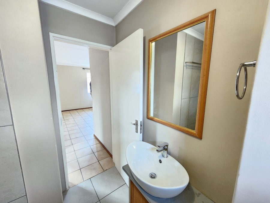 To Let 2 Bedroom Property for Rent in Groenkloof Gauteng