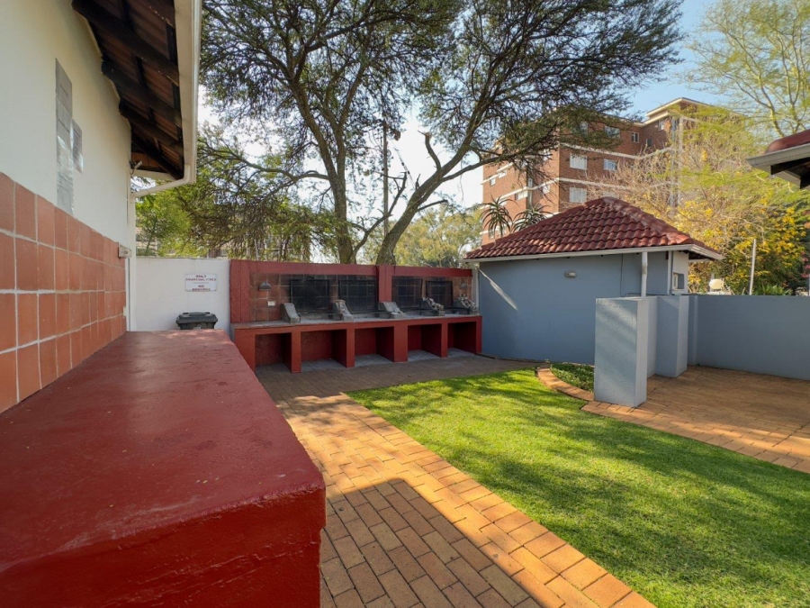 To Let 2 Bedroom Property for Rent in Groenkloof Gauteng