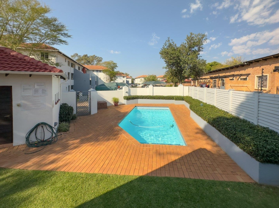 To Let 2 Bedroom Property for Rent in Groenkloof Gauteng