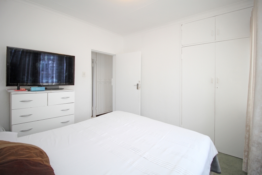 2 Bedroom Property for Sale in Corlett Gardens Gauteng