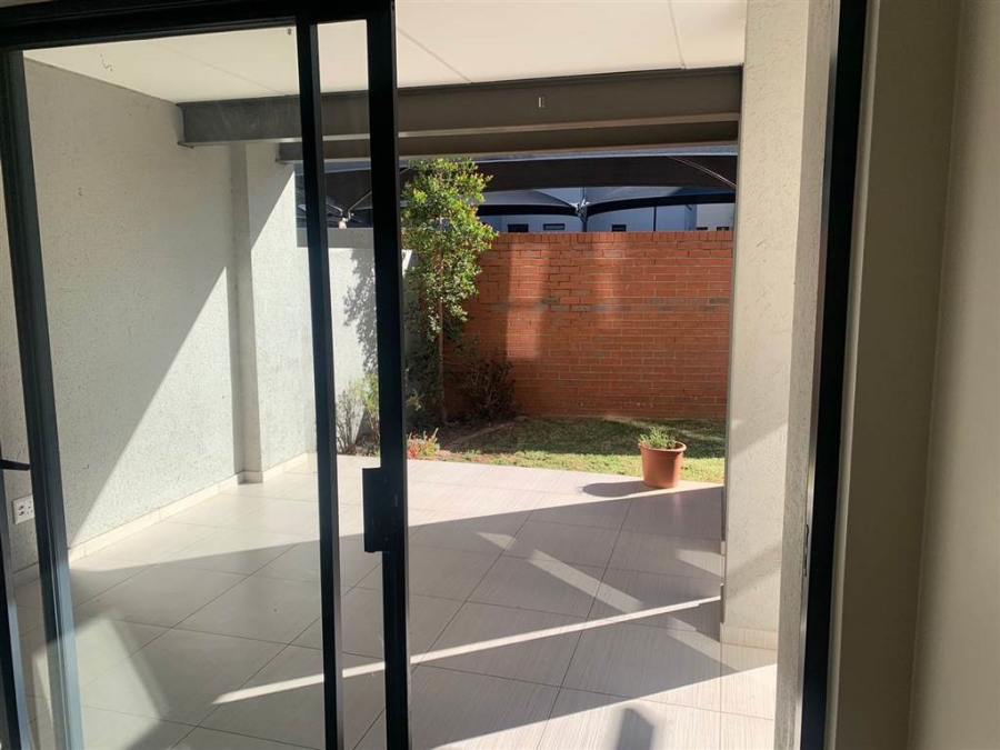 To Let 4 Bedroom Property for Rent in Kyalami Ah Gauteng