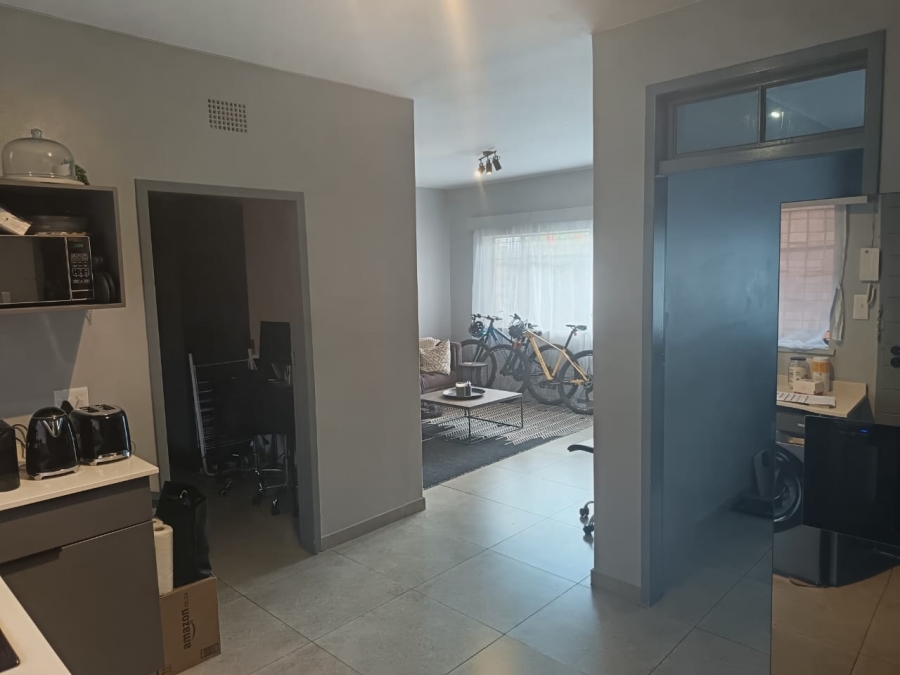 To Let 2 Bedroom Property for Rent in Linden Gauteng