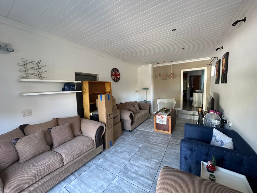 To Let 1 Bedroom Property for Rent in Waverley Gauteng