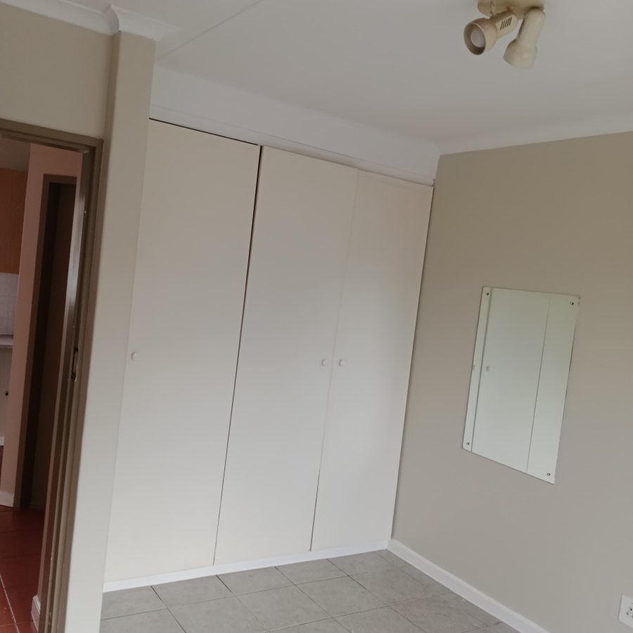 To Let 1 Bedroom Property for Rent in Noordwyk Gauteng