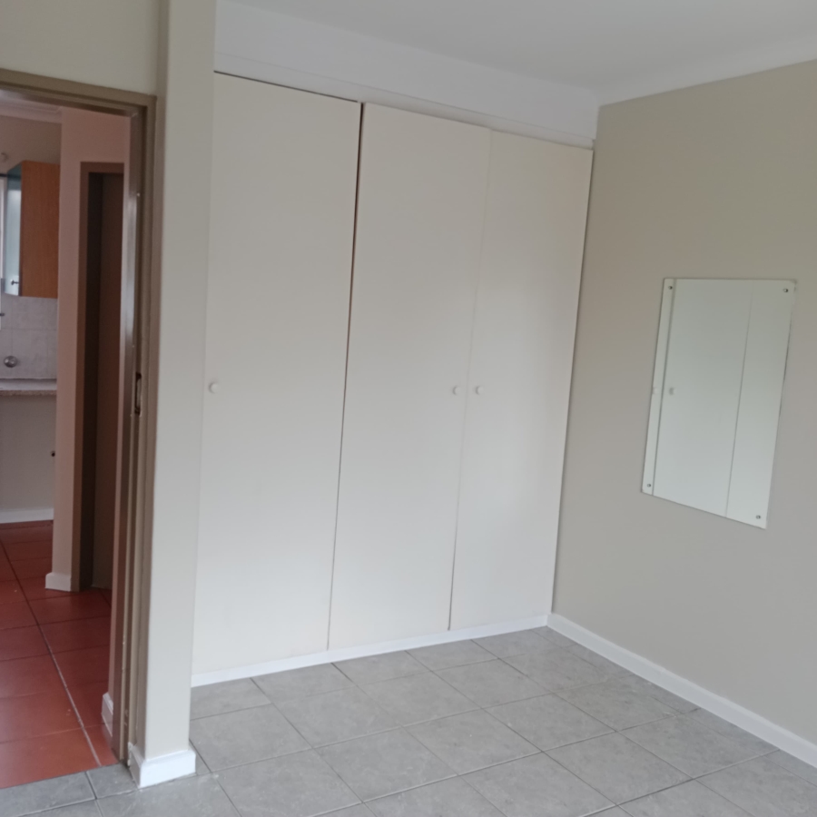 To Let 1 Bedroom Property for Rent in Noordwyk Gauteng