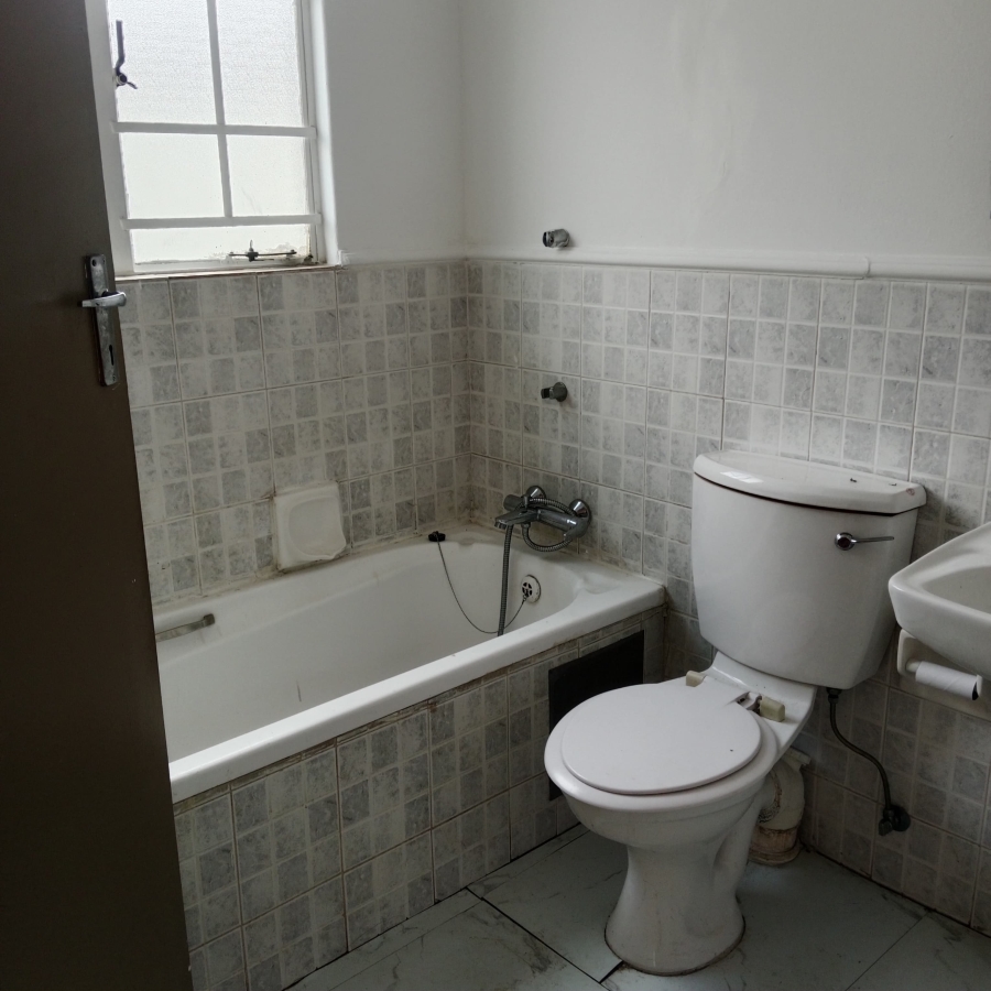 To Let 1 Bedroom Property for Rent in Noordwyk Gauteng