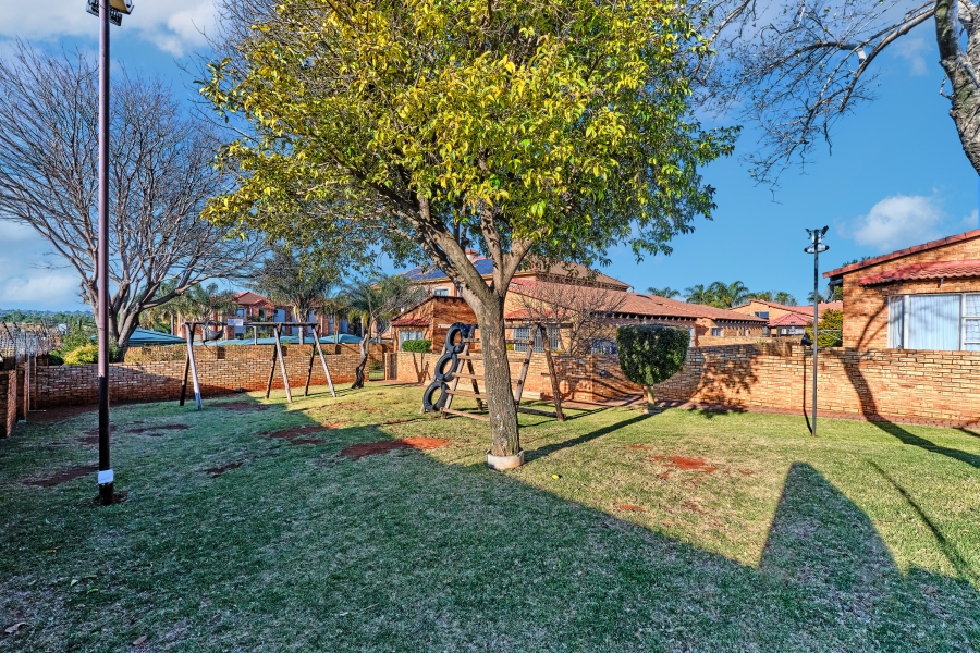 2 Bedroom Property for Sale in Allens Nek Gauteng