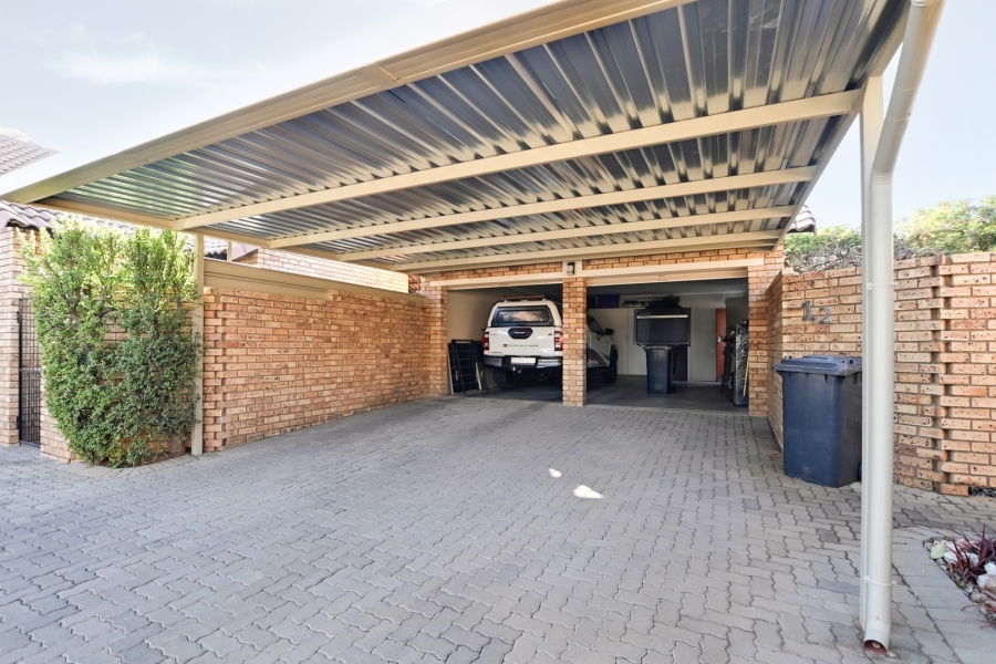 2 Bedroom Property for Sale in Montana Gauteng