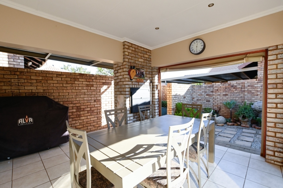 2 Bedroom Property for Sale in Montana Gauteng