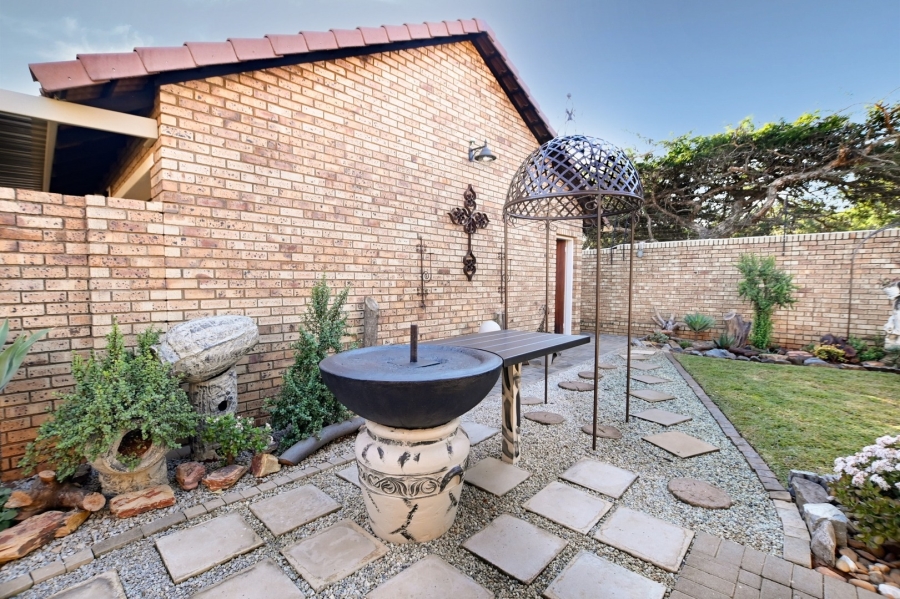 2 Bedroom Property for Sale in Montana Gauteng