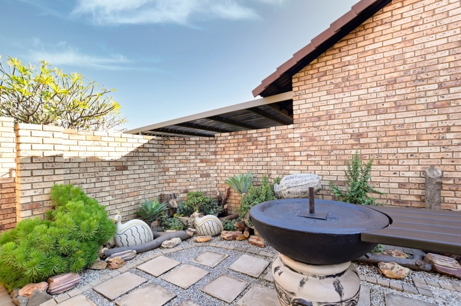 2 Bedroom Property for Sale in Montana Gauteng