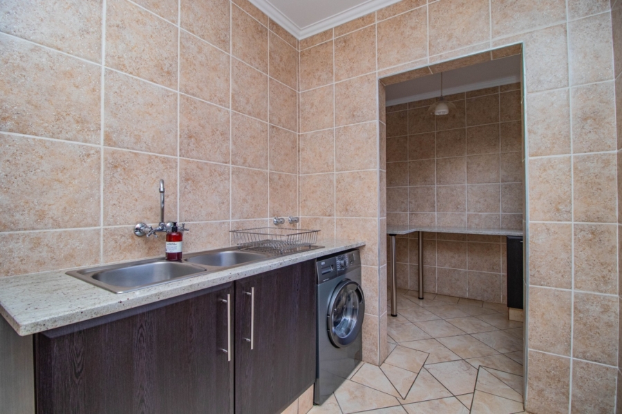 4 Bedroom Property for Sale in Serengeti Lifestyle Estate Gauteng