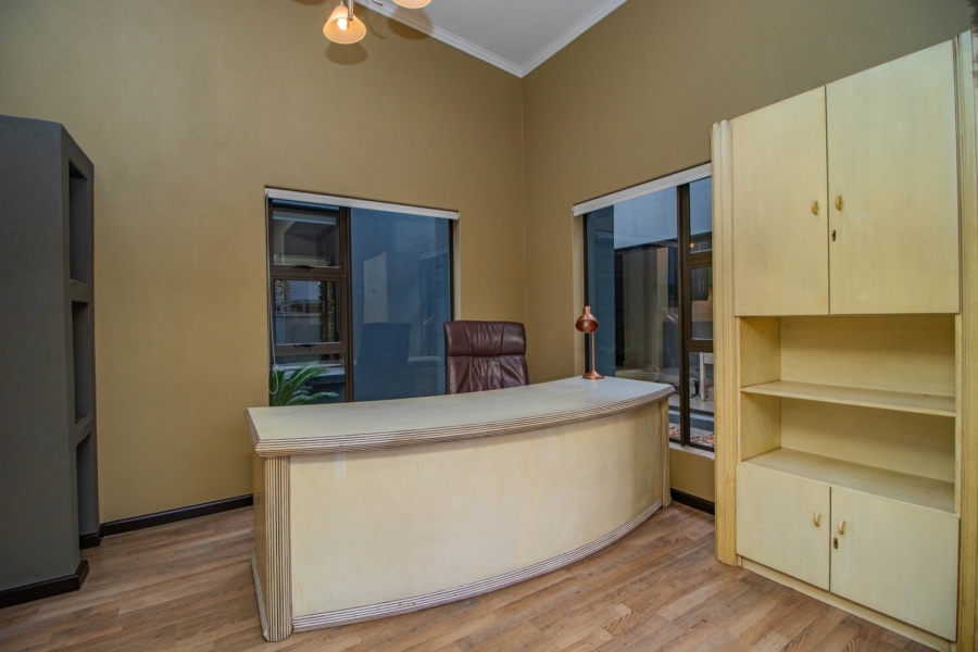 4 Bedroom Property for Sale in Serengeti Lifestyle Estate Gauteng